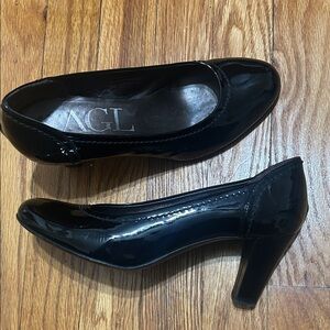 🇮🇹AGL Attilio Giusti Leombruni Black Patent Leather Heels
